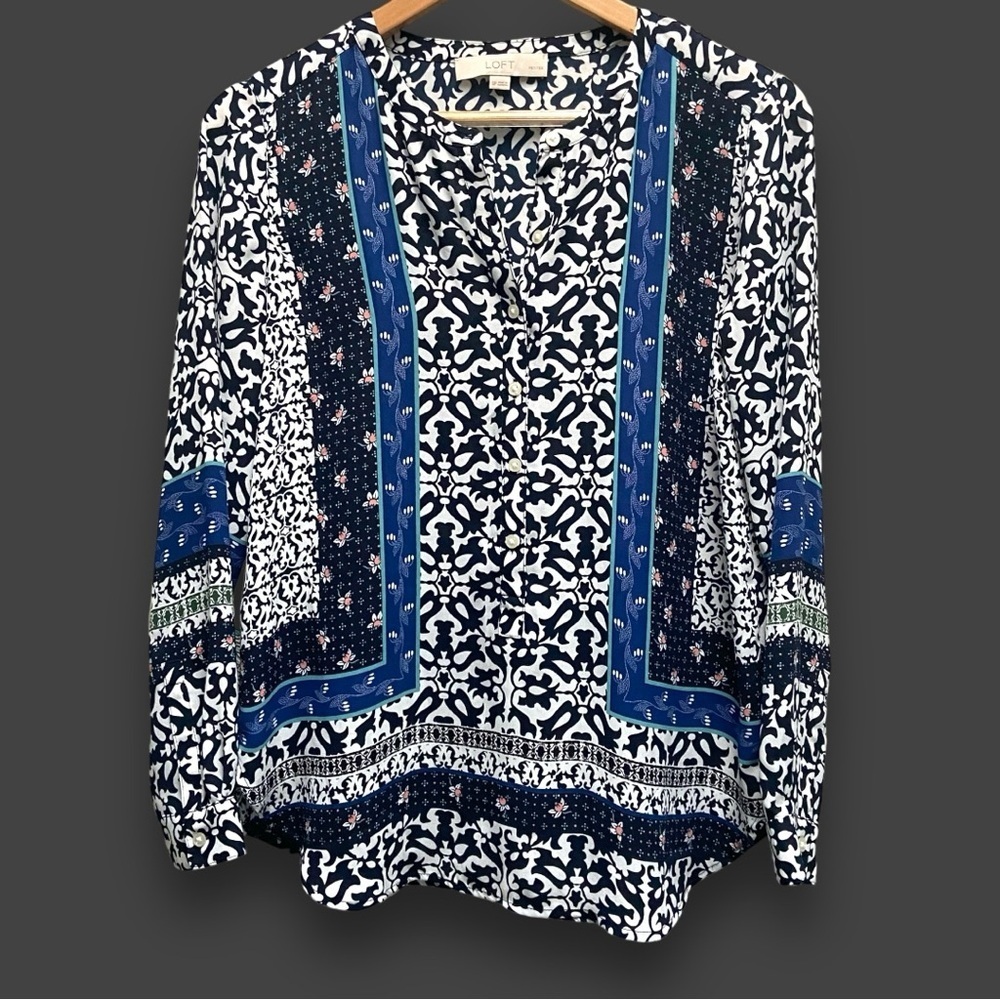 Loft Petite Black/Blue/White Mixed Media Print Top‎